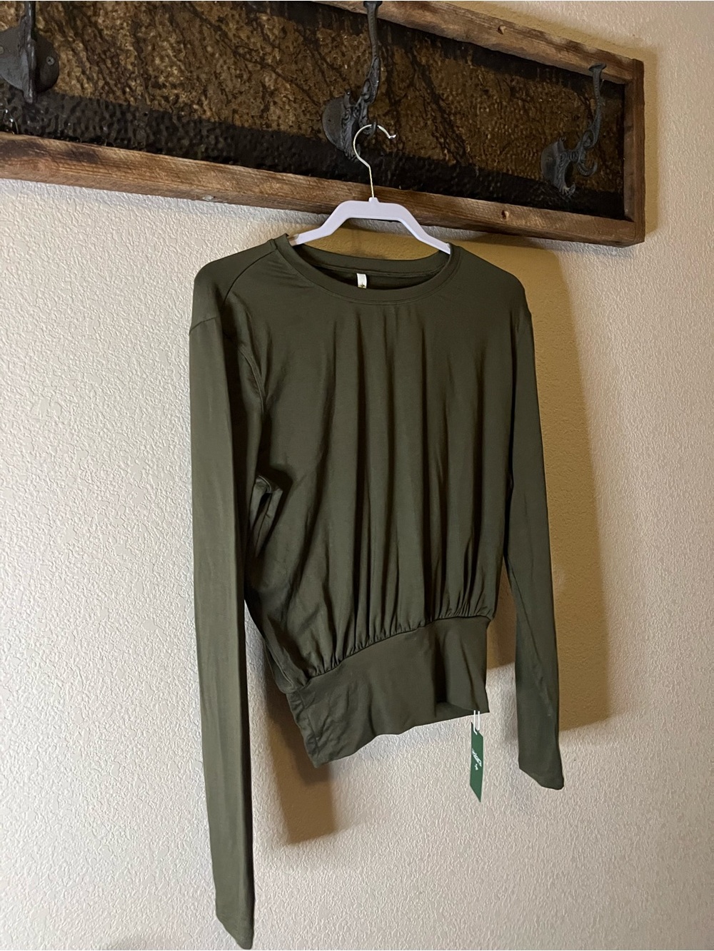 HALARA Olive Green Long-Sleeve Gathered-Waist Top
